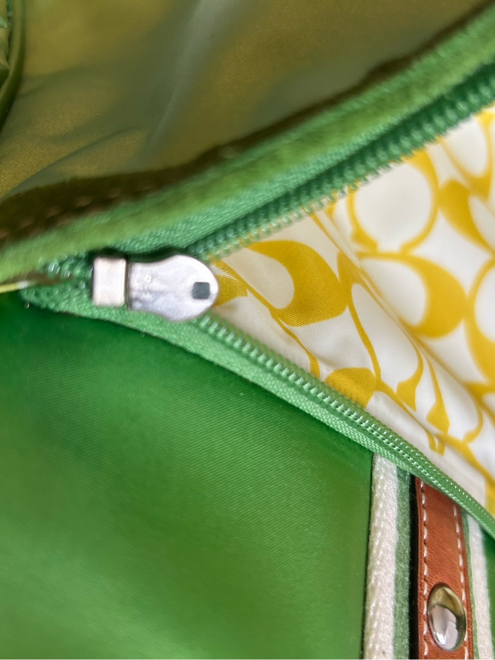 Coach Green Nylon Tote *project* - Picture 15 of 16